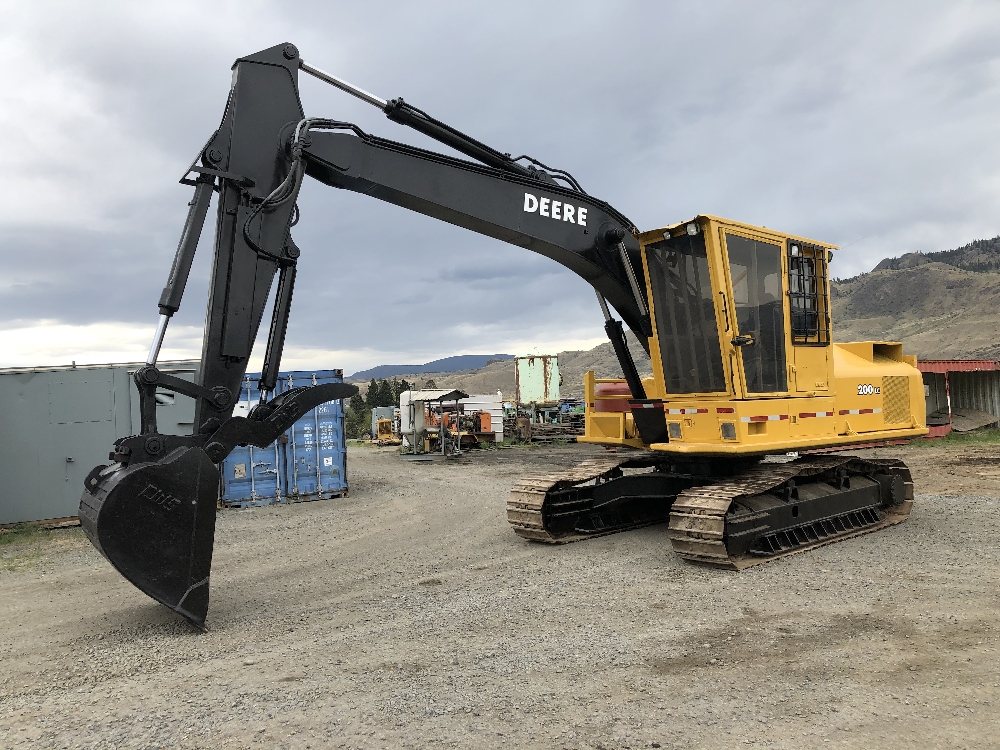 John Deere 200LC Excavator