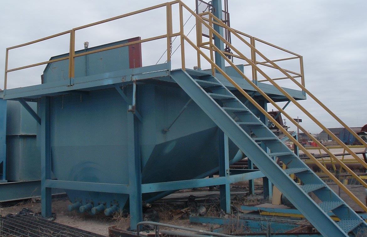 25 yd³ Sludge Feed Hopper