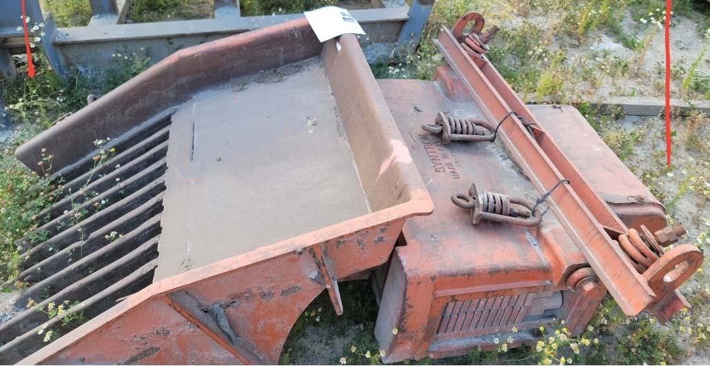 Syntron 48 in. Wide Vibrating Pan Feeder