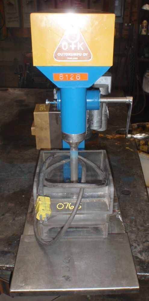 Cellule de flottation du laboratoire Outokumpu