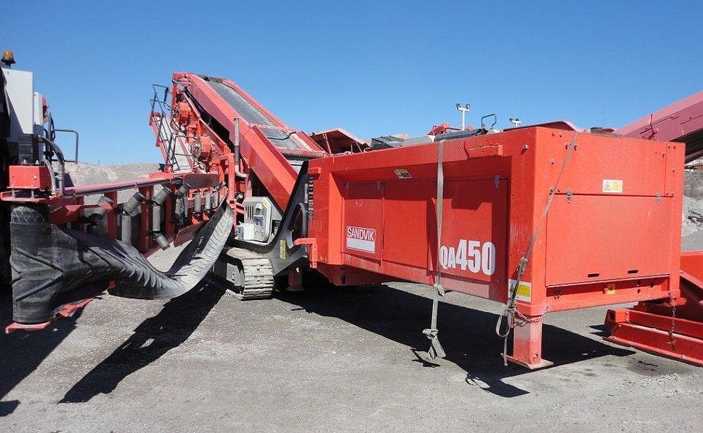 Sandvik QA450 Mobile Screen Deck