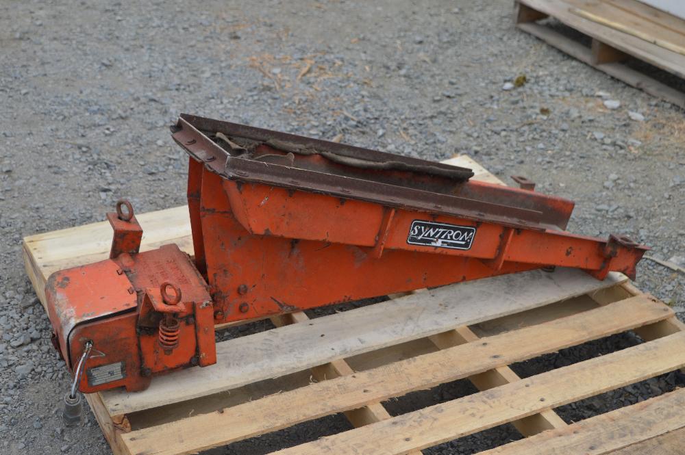 FMC 10" x 36"  Syntron Vibrating Pan Feeder