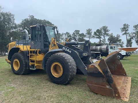 2014 John Deere 824K Wheel Loader