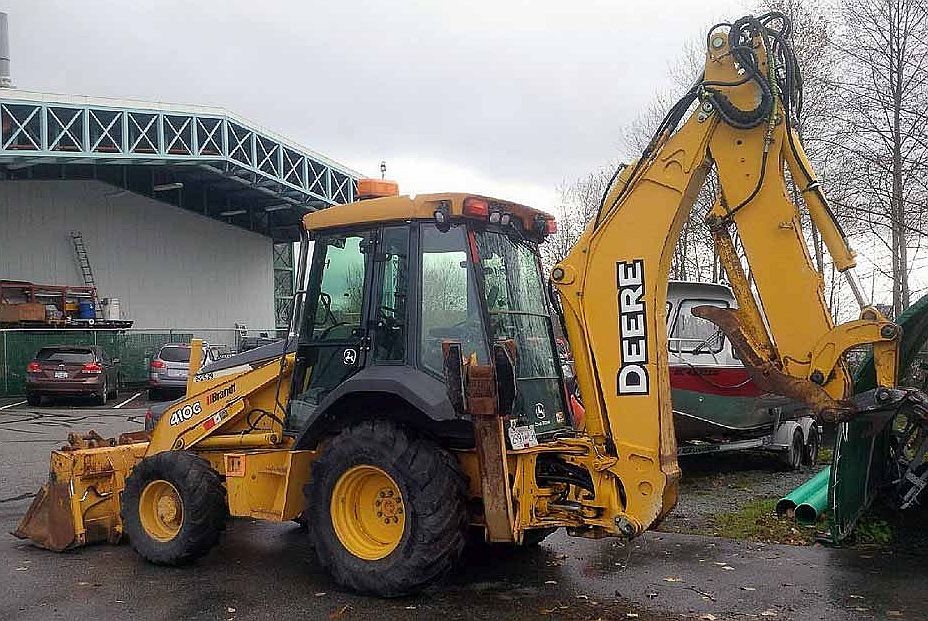 John Deere 410G Loader Backhoe