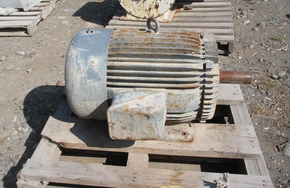 Moteur électrique Toshiba 75HP