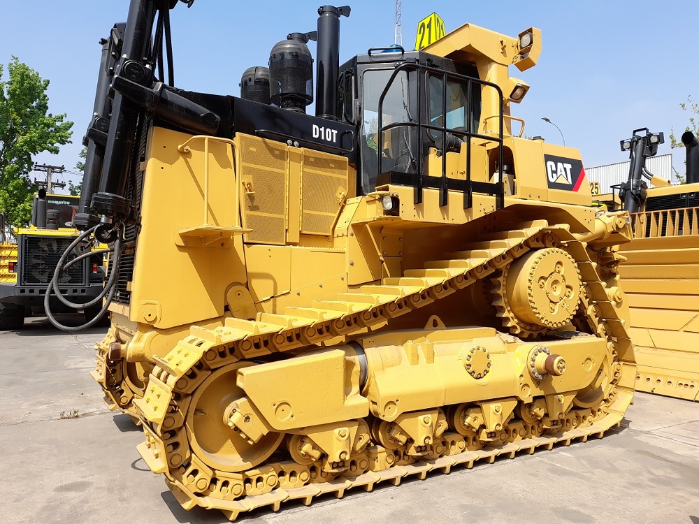 Bouteur CAT D10T 2011