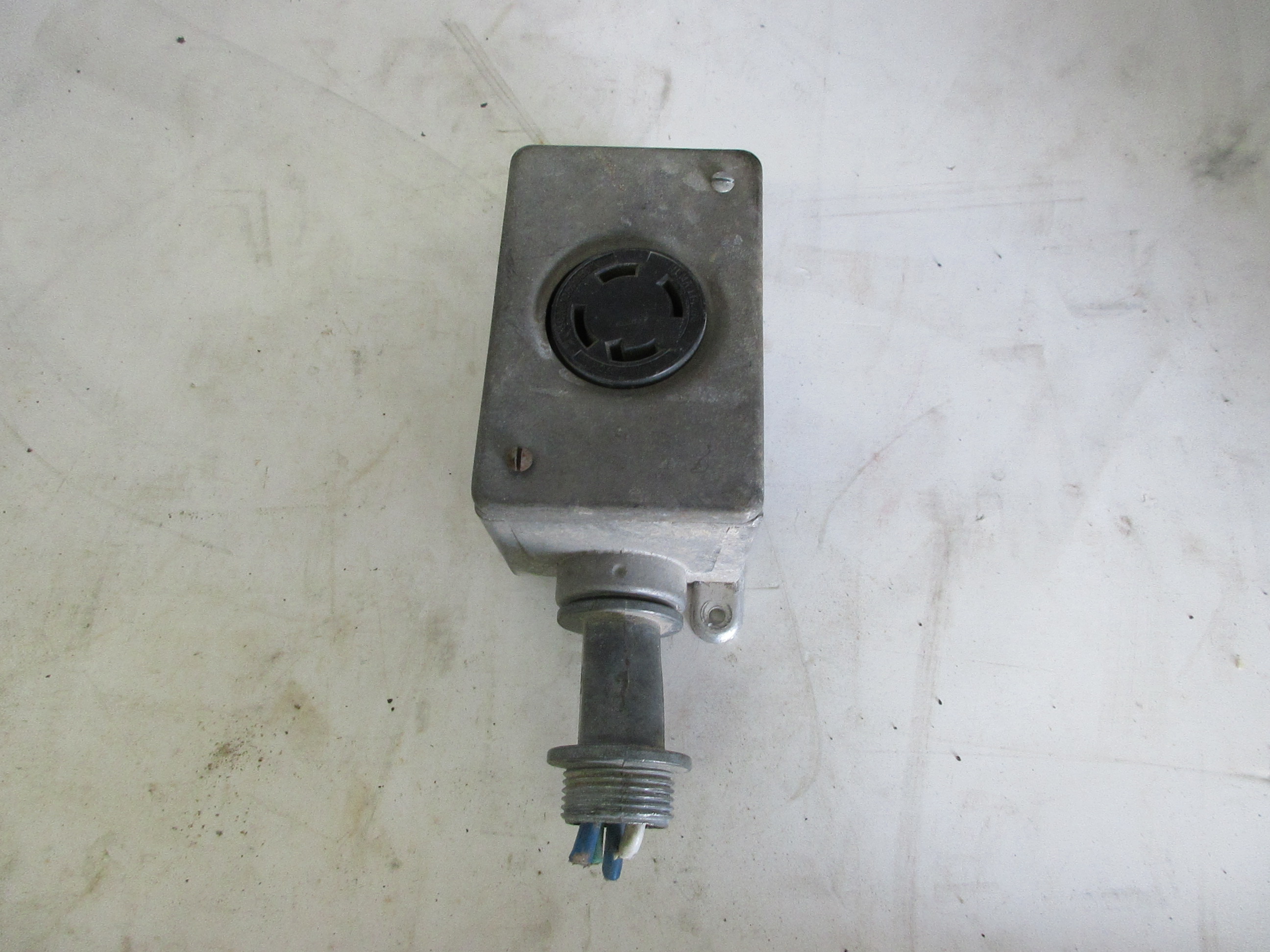 Prise Hart-Lock 30A