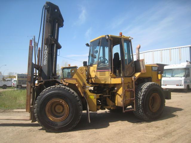 Montacarga Caterpillar 950F