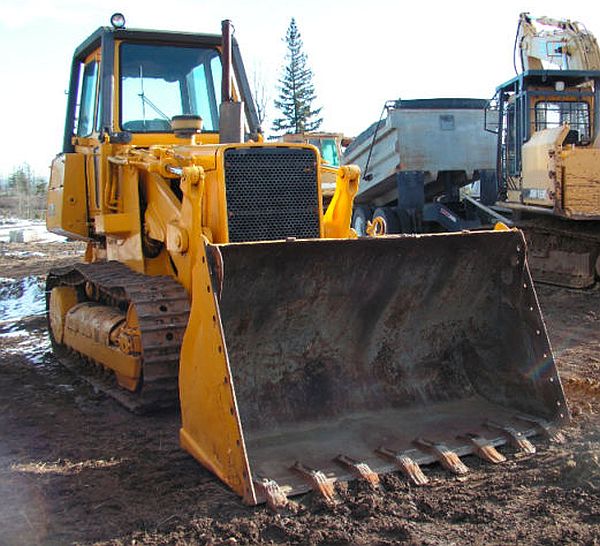 Chargeuse sur chenilles John Deere JD755