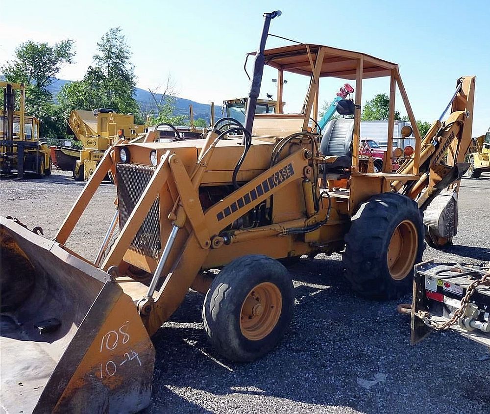 Case 680 Loader Backhoe