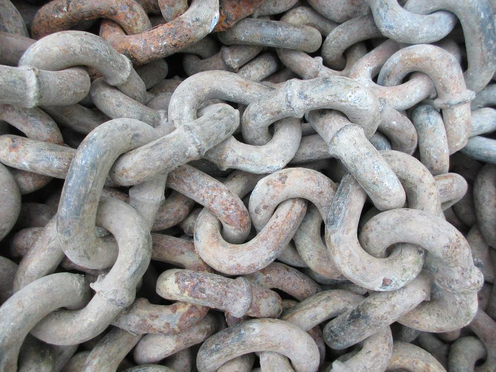 700ft of 1/2in Chain