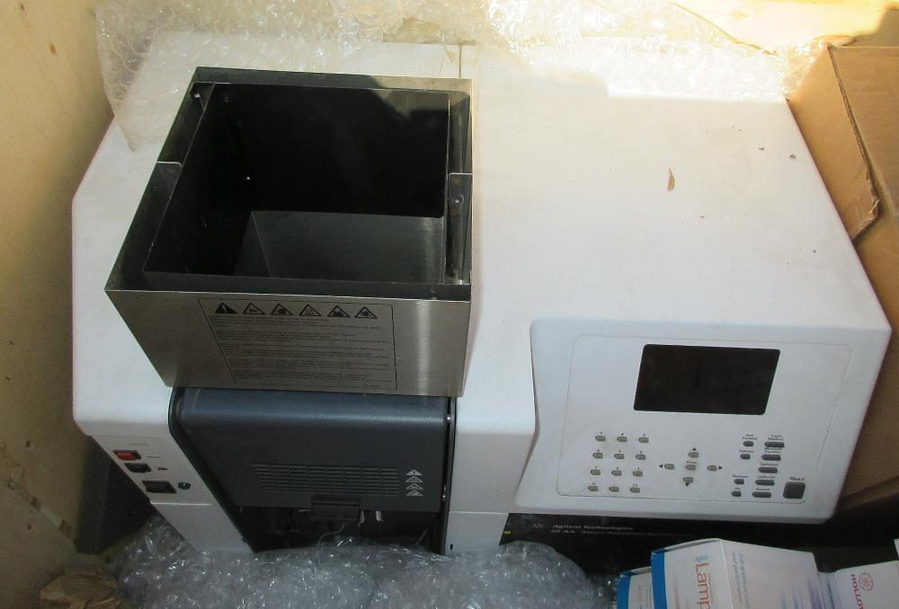 Spectromètre d'absorption atomique Agilent 55B