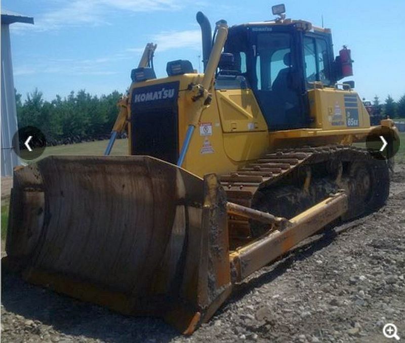 Komatsu D65EX-17 Dozer
