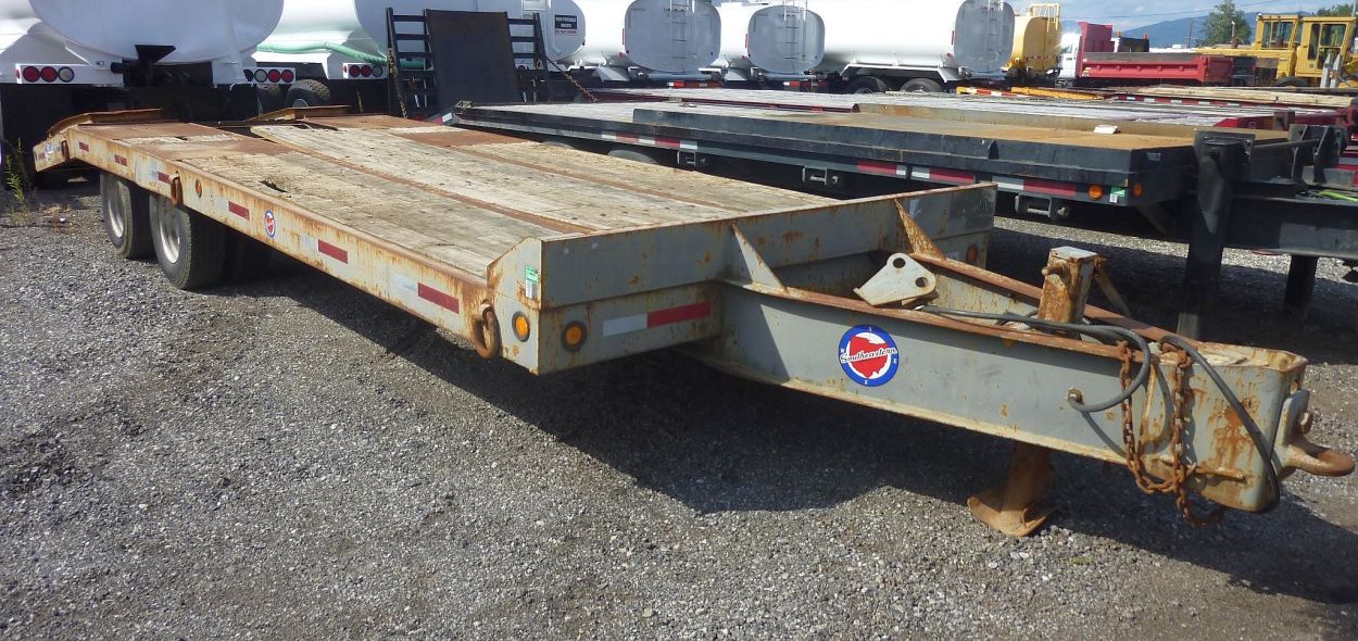 Eager Beaver 19 ft Equipment Trailer