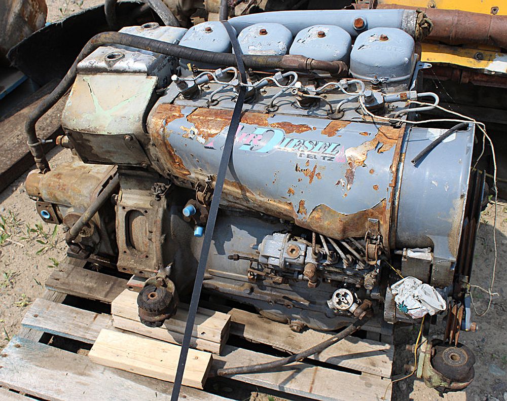 Deutz 4 Cylinder Diesel Engine