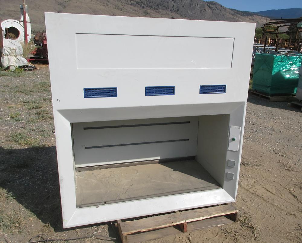 50in Wide Fume Hood