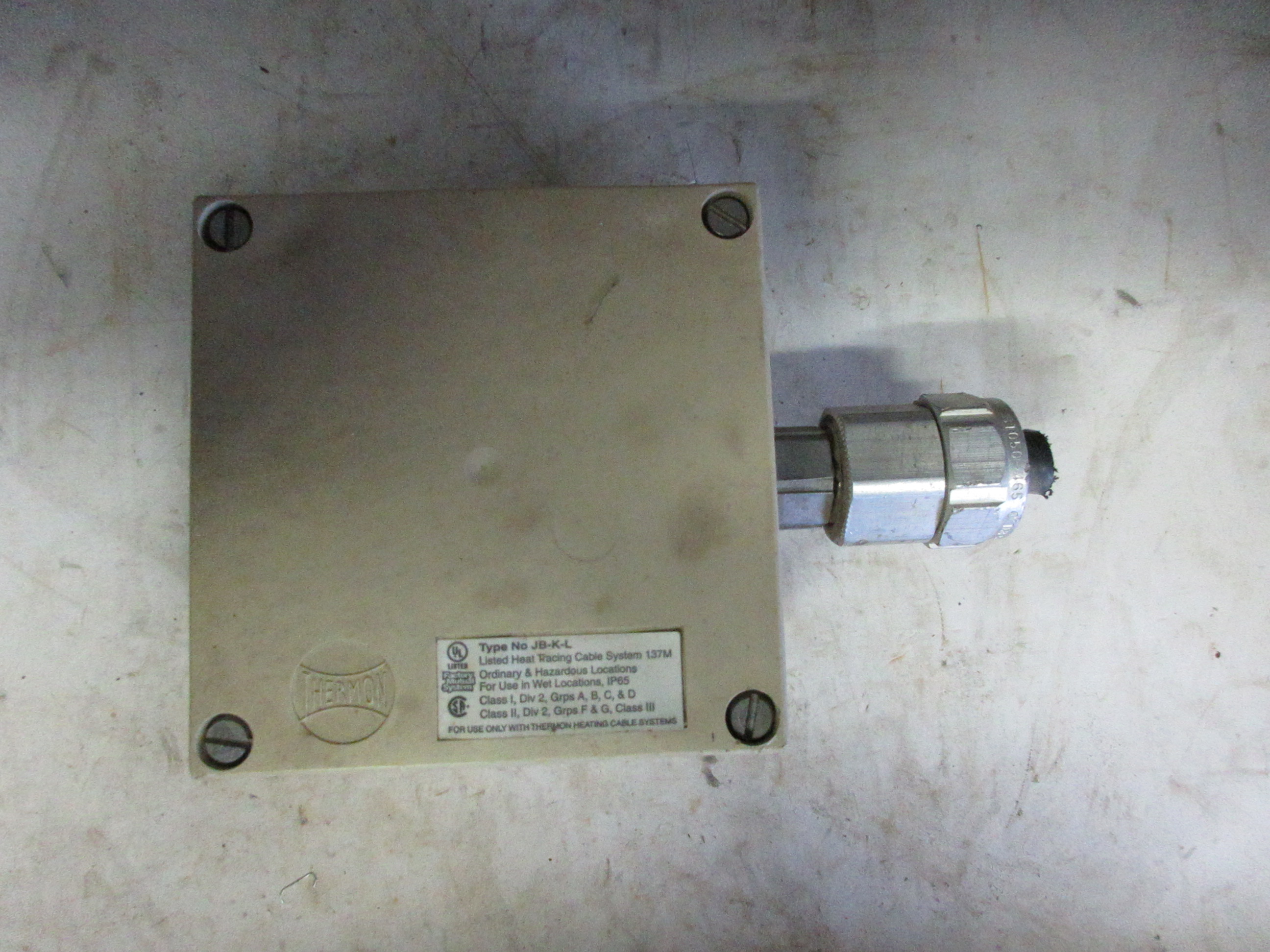 Caja de receptáculos eléctricos