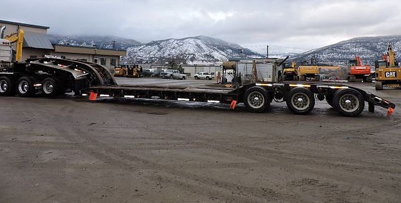 Peerless LB50 Tridem Lowbed Trailer