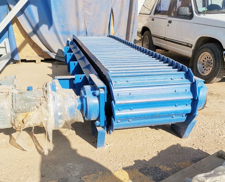 Petimex 30in x 10ft Apron Feeder