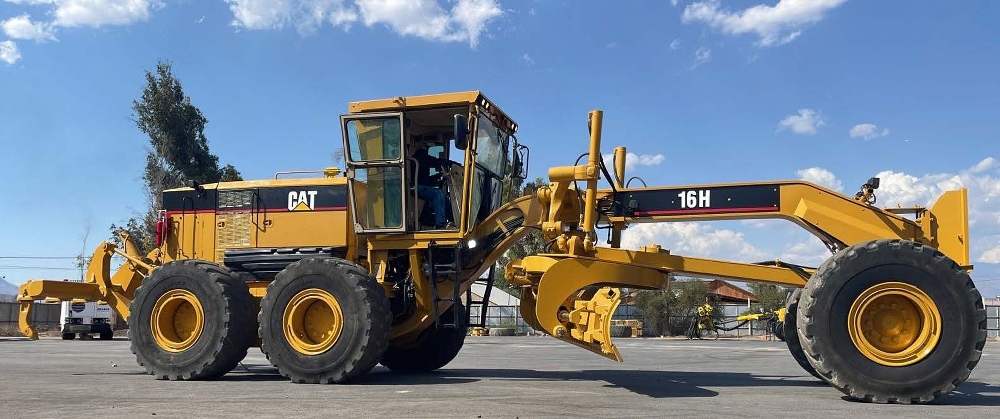 CAT 16H Motor Grader
