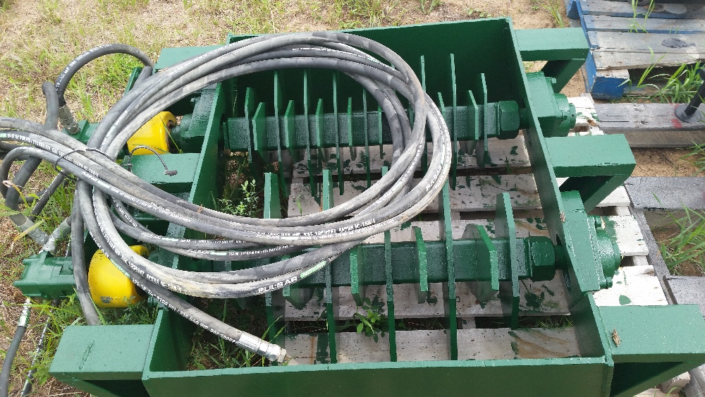 42in x 34in Hydraulic Shredder