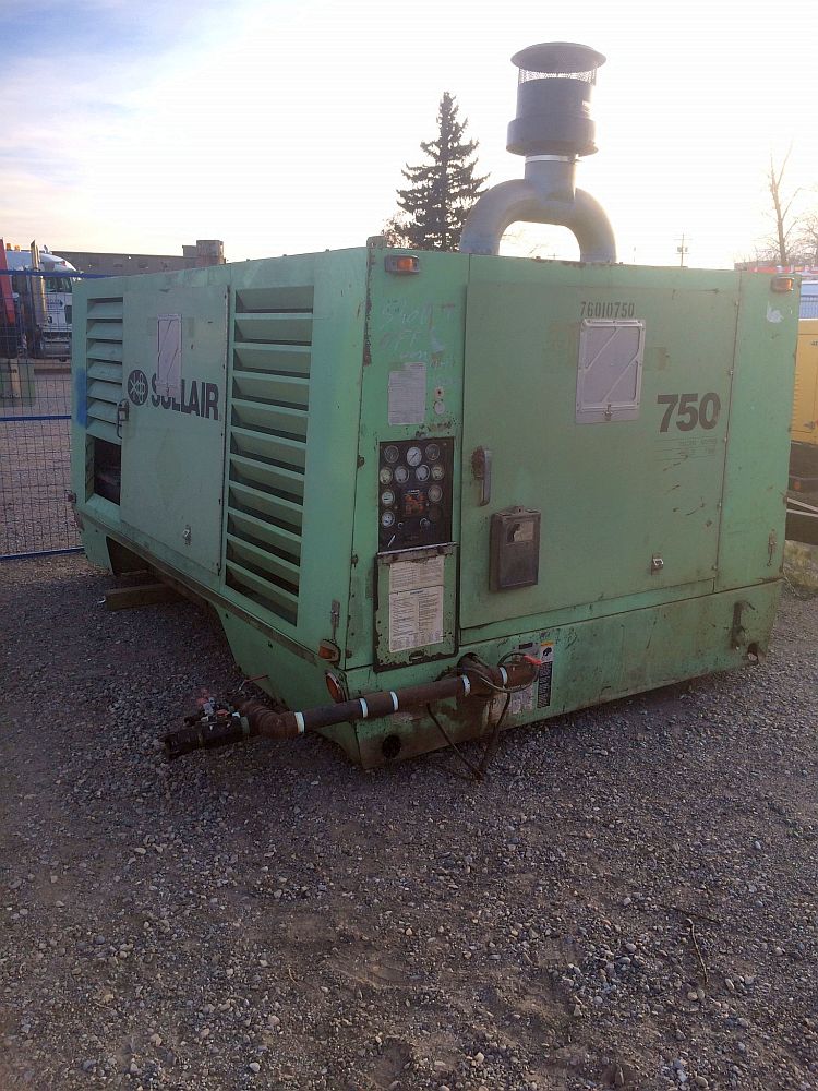 Sullair 750 CFM Rotary Screw Air Compressor