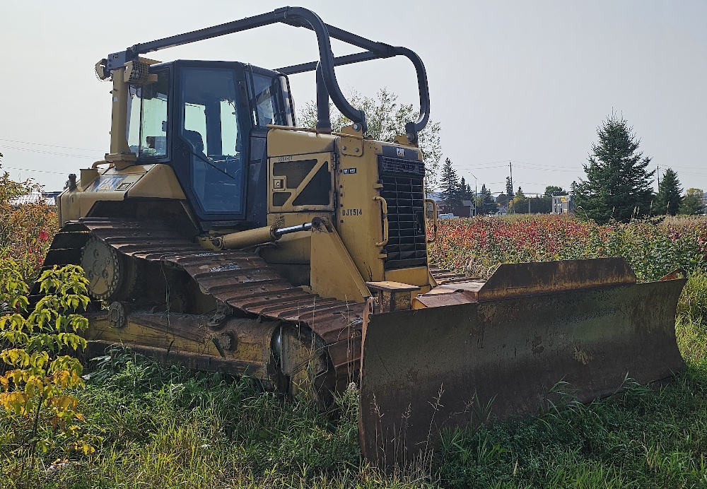 CAT D6N LGP Dozer