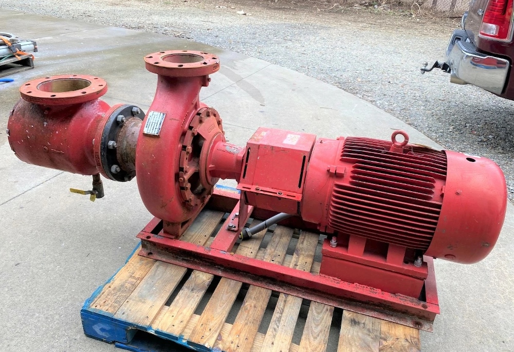 Pompe à eau centrifuge Armstrong 8 po x 6 po