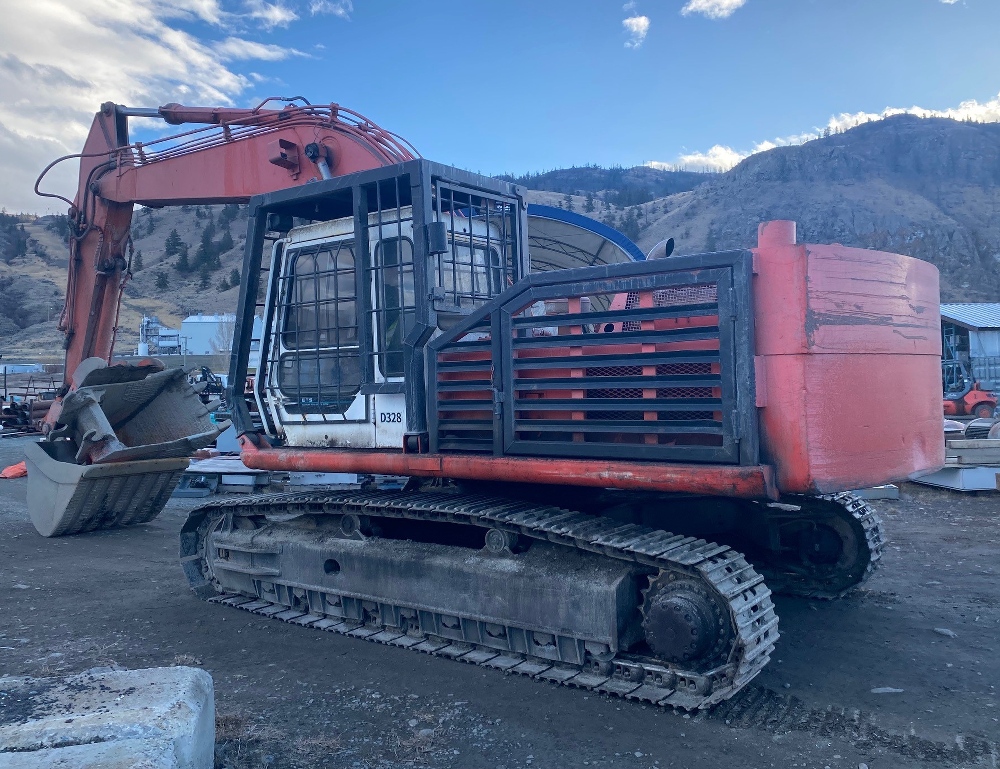 1995 Hitachi EX-220 Excavator
