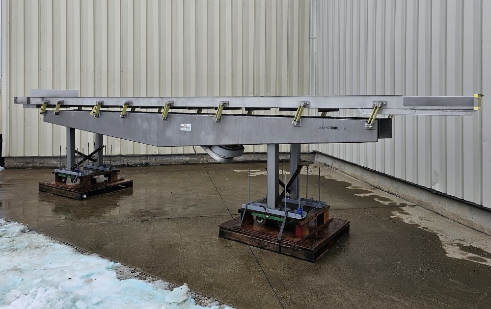 24in Wide x 24ft Long Iso-Flo Vibratory Conveyor