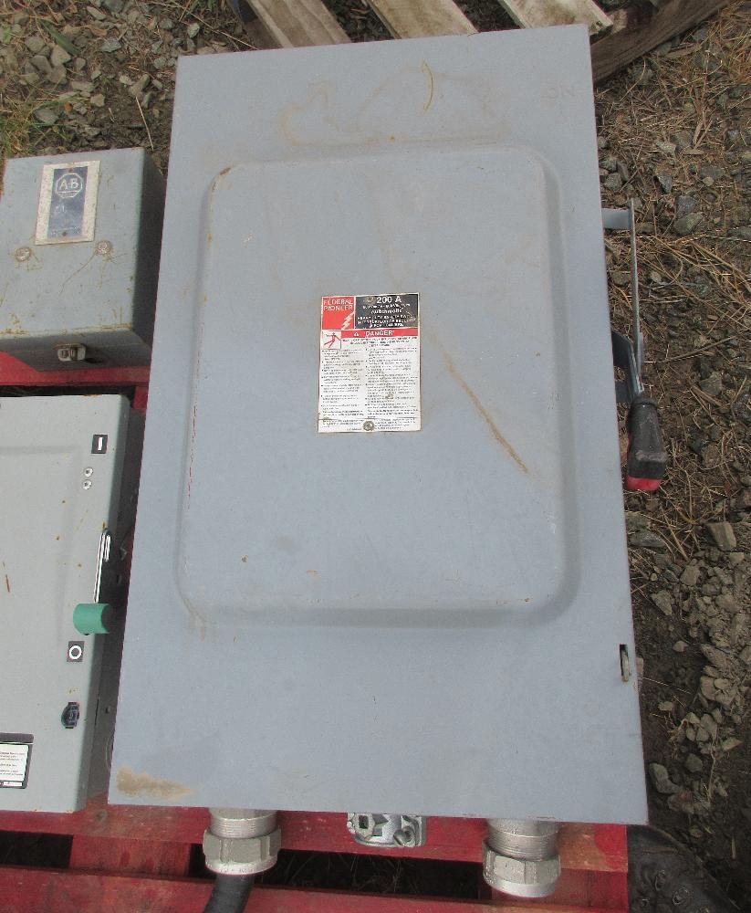 Desconectador Fusible Federal Pioneer de 200 amp