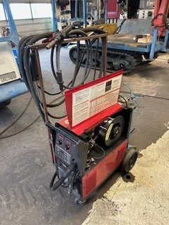 Soldador Lincoln Power MIG 300