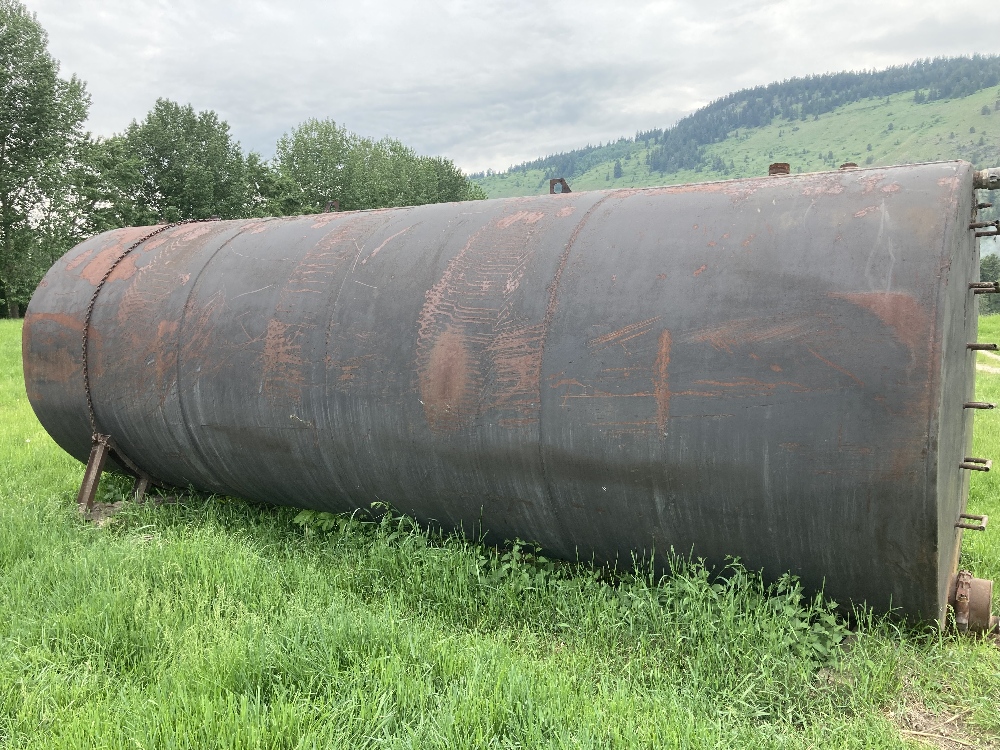 8,000 Gallon Steel Tank