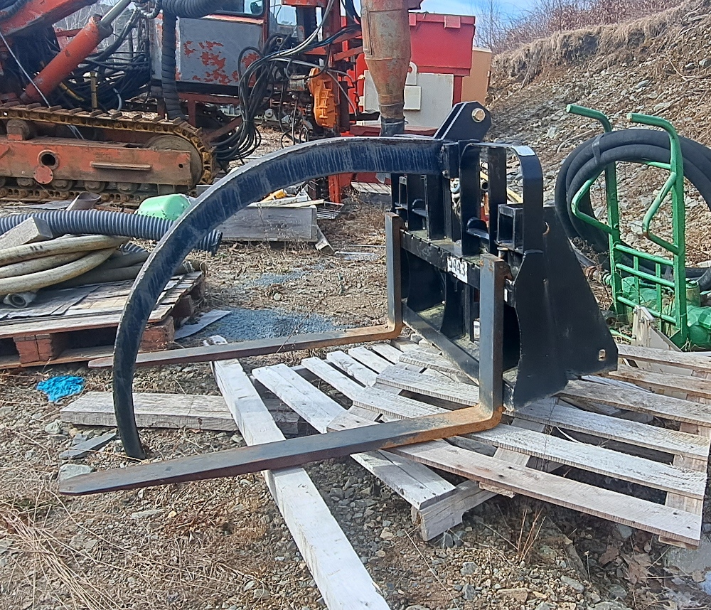 Grapple and Fork Attachment