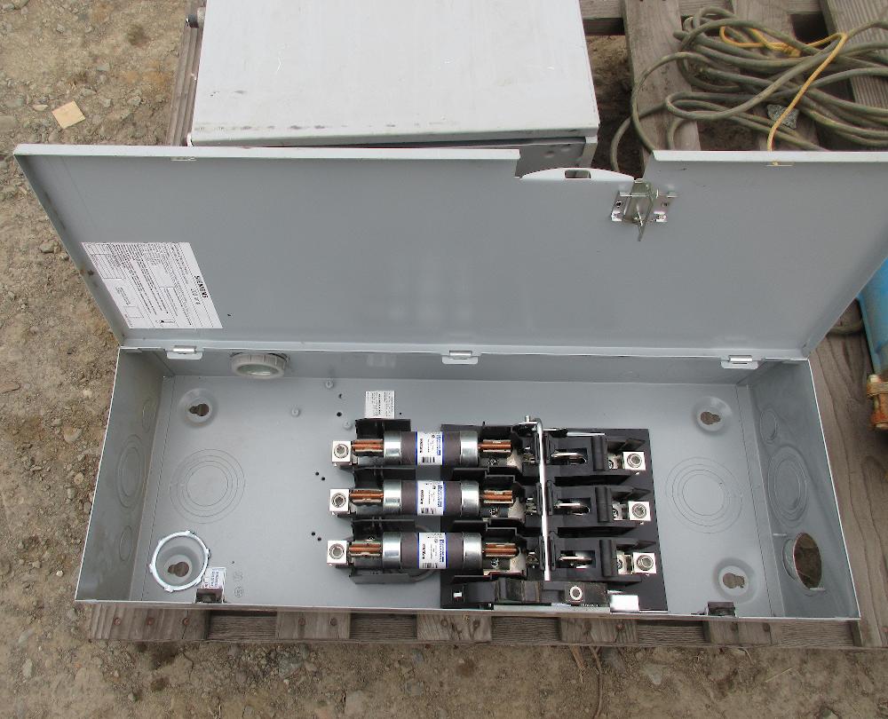 Siemens 200 Amp Fusible Disconnect