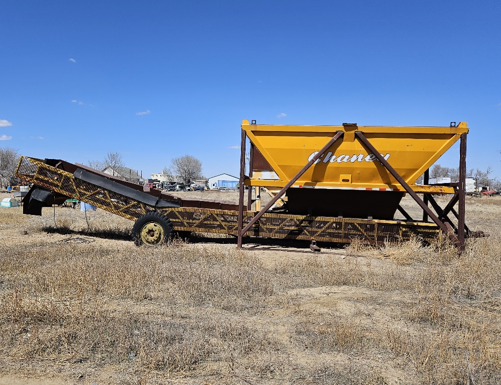20yd. Chaney Hopper with Conveyor