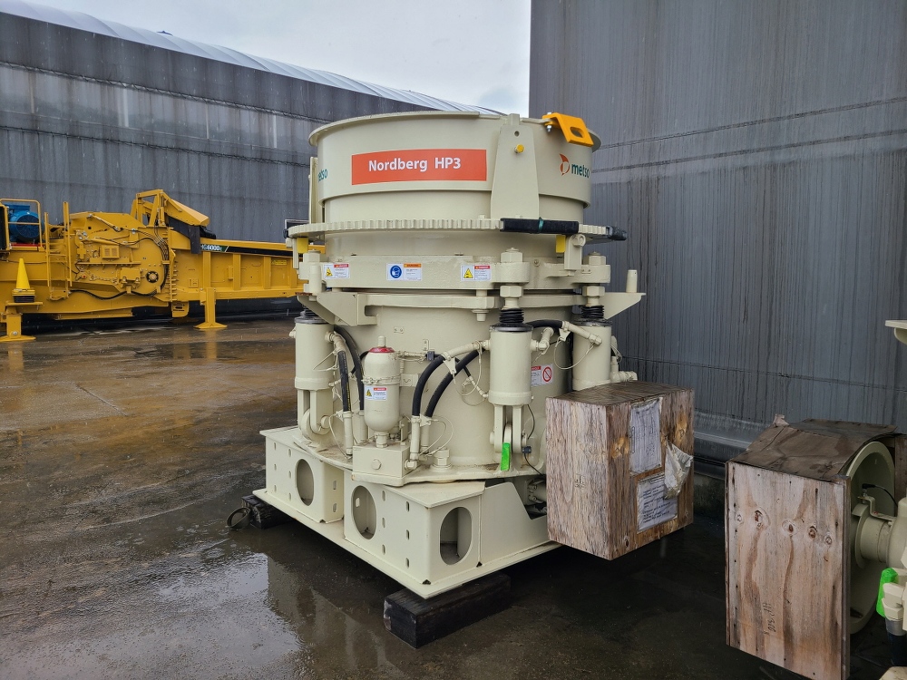2022 Metso HP3 Cone Crusher