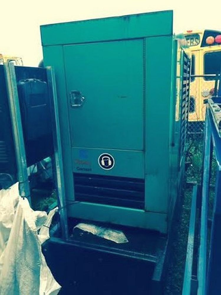 Cummins 175 kW Diesel Generator