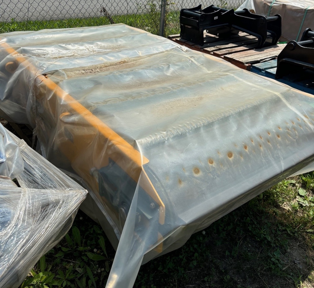 GRYB 43in x 44in Self-Cleaning Magnetic Separator