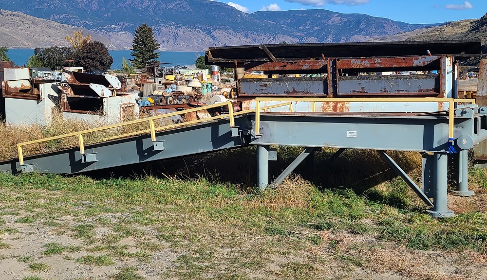 Loading Dock Vehicle Ramp