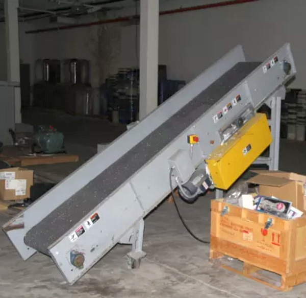 18 in x 115 in Inclined Belt Conveyor