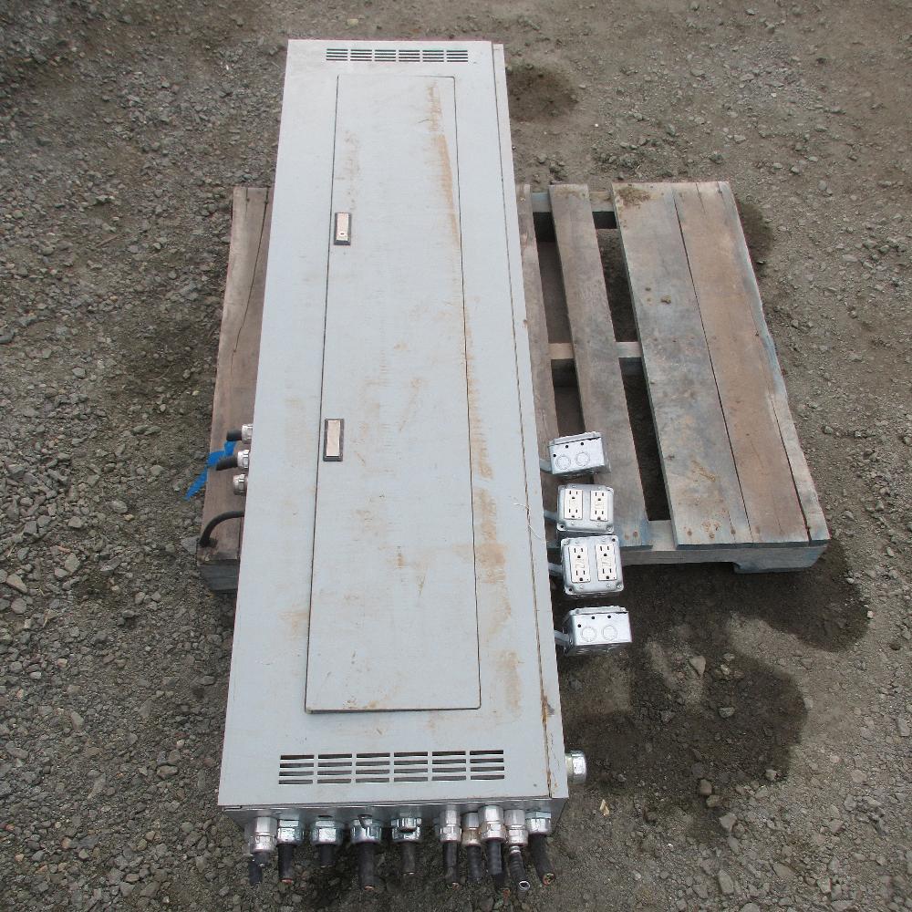 Eaton 600A 72-Circuit Panelboard