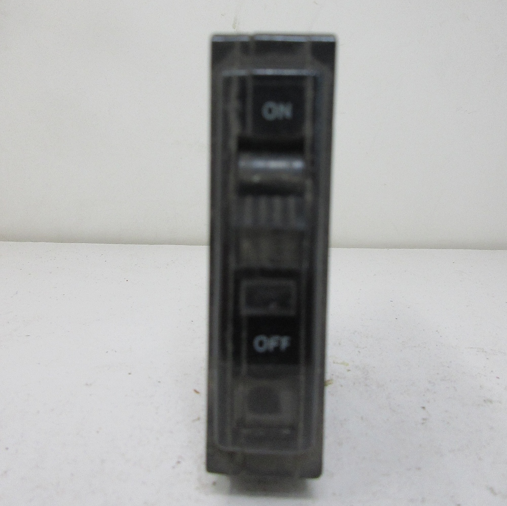 Disyuntor cuadrado D QOB de 15 amperios