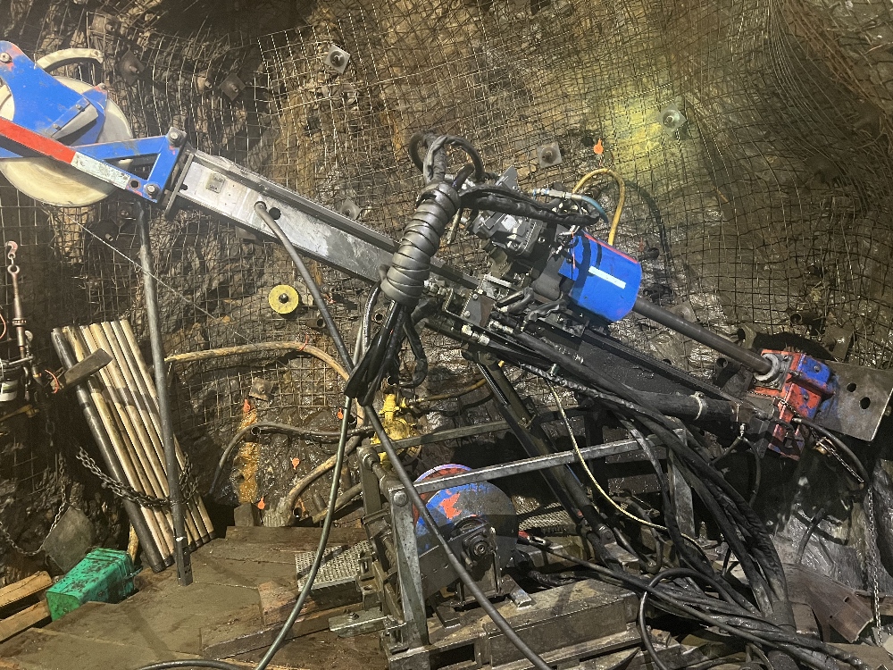 Carotteuse diamant Sandvik DE130