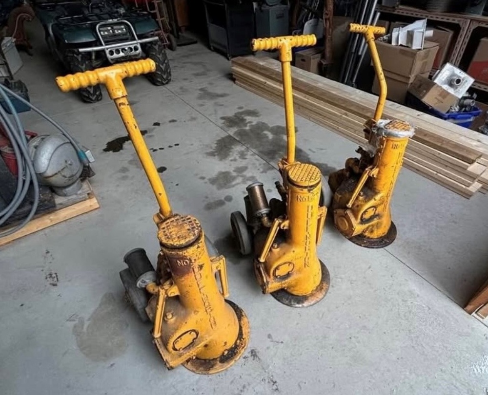 Duff Norton 50-Ton Railroad Jack