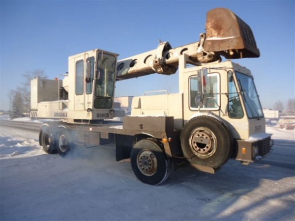 Gradall G660B Mobile Excavator