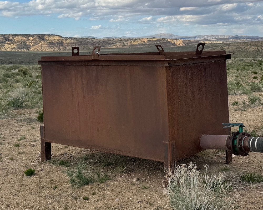 800 Gallon Pump Box