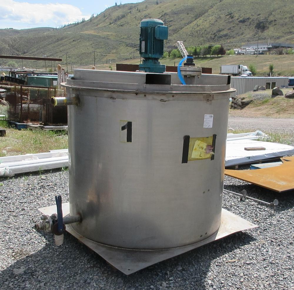 500 Gallon Stainless Steel Tank With 5HP Mixer