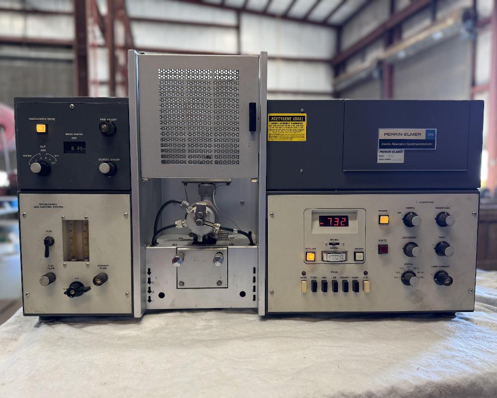 Perkin Elmer Model 370 Atomic Absorption Analyzer
