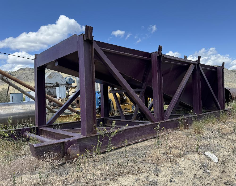 23ft Long x 6.75ft Wide Hopper